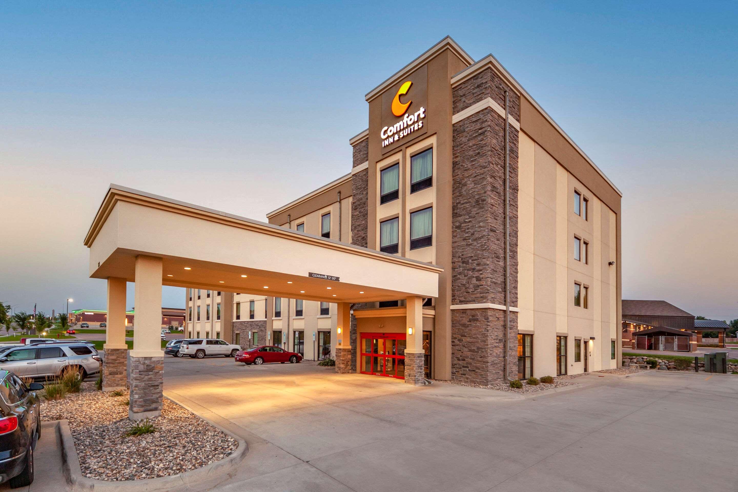 Comfort Inn & Suites Avera Southwest Sioux Falls Extérieur photo