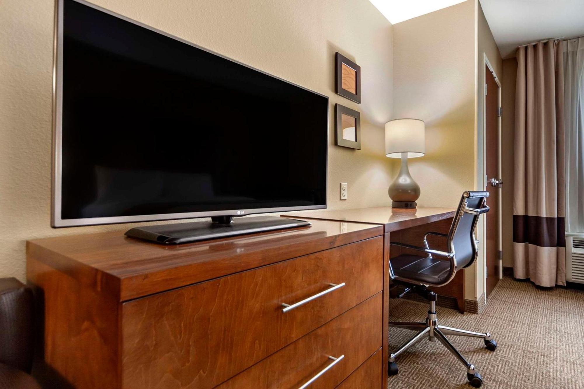 Comfort Inn & Suites Avera Southwest Sioux Falls Extérieur photo