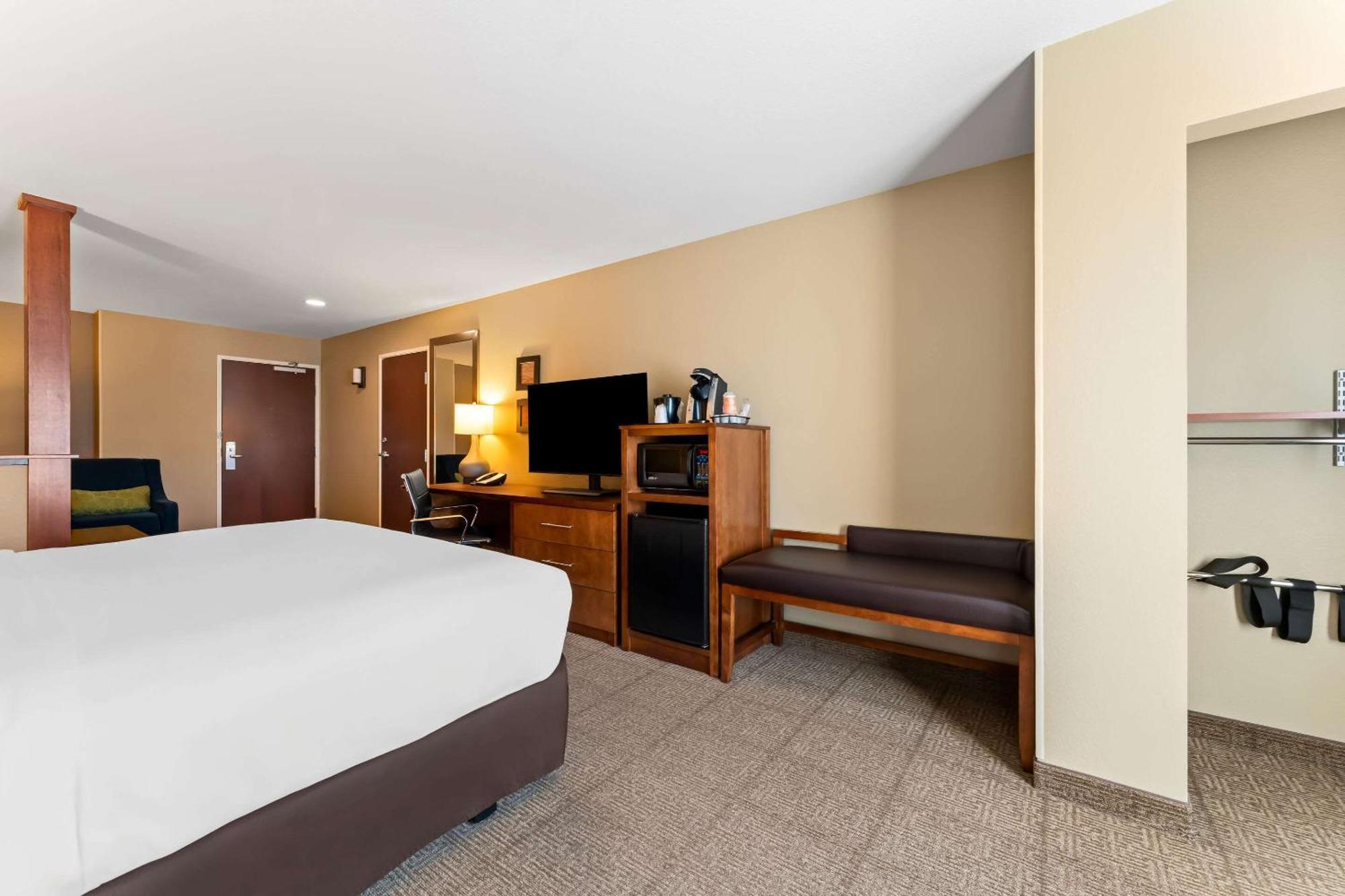 Comfort Inn & Suites Avera Southwest Sioux Falls Extérieur photo